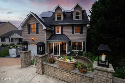 1427 Summit Avenue, Toms River, NJ 08753