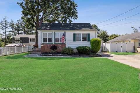 80 Saint Peters Place, Keyport, NJ 07735