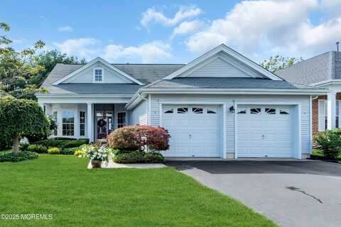 41 Greensprings Drive, Lakewood, NJ 08701