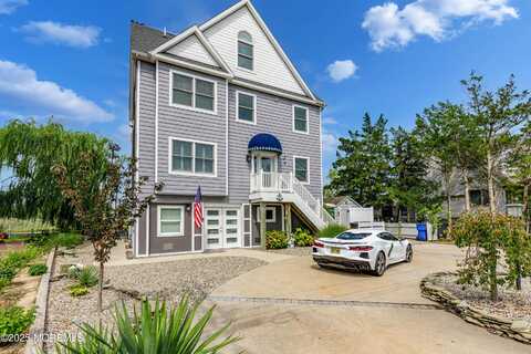 296 Alabama Avenue, Toms River, NJ 08753