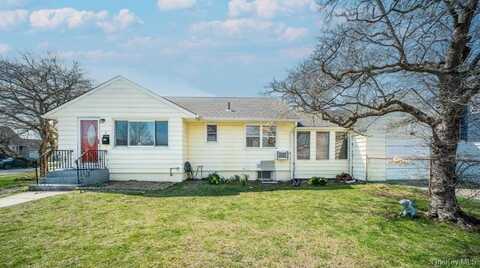 2 Ferndale Drive, Hicksville, NY 11801
