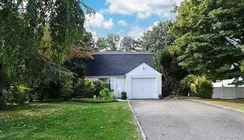 238 Parkside Drive, Roslyn Heights, NY 11577