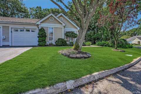 240 Glen Drive, Ridge, NY 11961