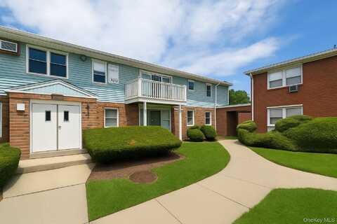 5b Hemlock Drive, Bay Shore, NY 11706