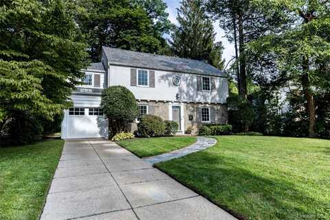 20 Mill Spring Road, Manhasset, NY 11030