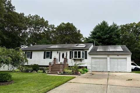 10 Joanna Place, Port Jefferson Station, NY 11776