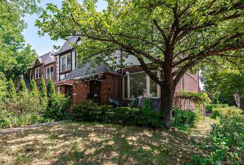 72-89 Yellowstone Boulevard, Forest Hills, NY 11375