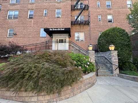 1 Bronxville Road, Bronxville, NY 10708