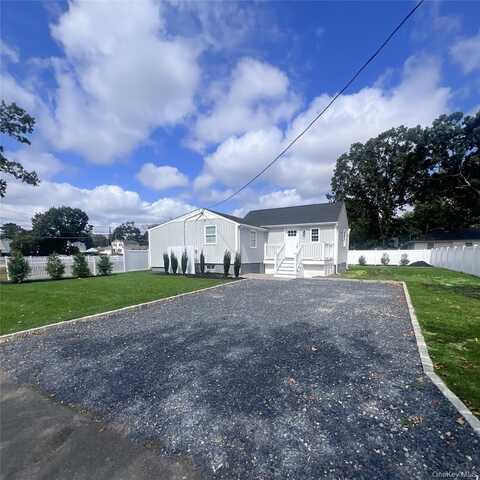 511 Spruce Street, North Babylon, NY 11703