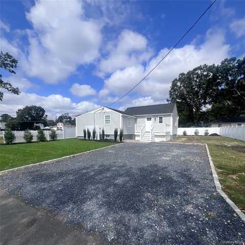 511 Spruce Street, North Babylon, NY 11703