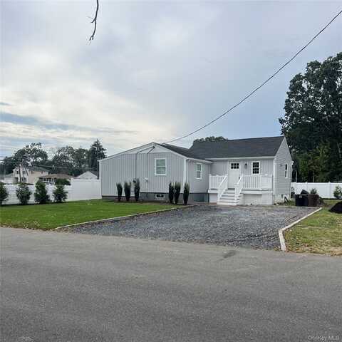 511 Spruce Street, North Babylon, NY 11703