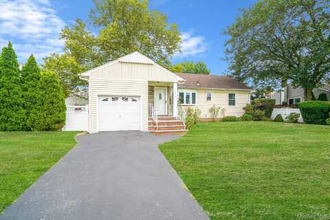 2013 Central Dr N, East Meadow, NY 11554