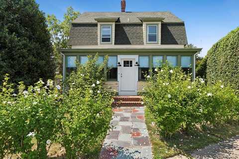 727 Main Street, Greenport, NY 11944