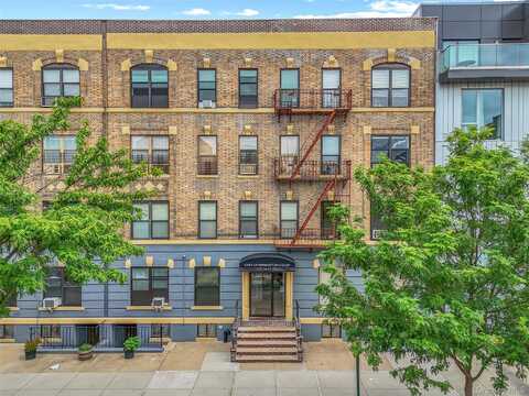 1423 31st Avenue, Long Island City, NY 11106