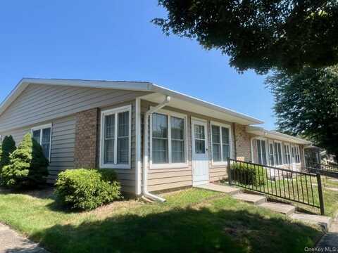 268a Berwick Court, Ridge, NY 11961