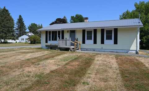 22 Wheelden Heights, Hampden, ME 04444
