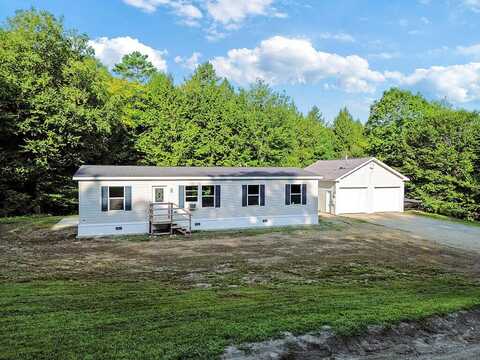 22 Old Route 133, Winthrop, ME 04364