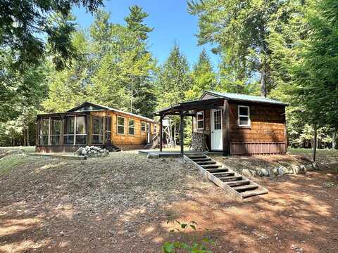22 Hemlock Pt Road, Lincoln, ME 04457