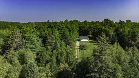 450 Station Road, Bradford, ME 04410