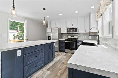127 Shaker Road, Gray, ME 04039