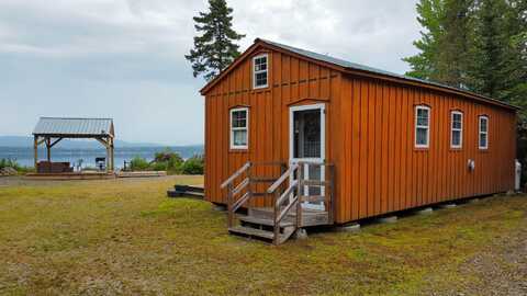 37 Rose Trail, Burlington, ME 04417