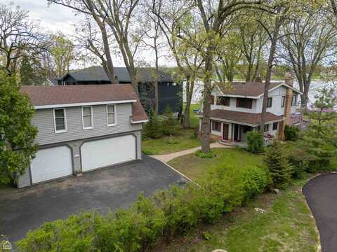 712 Regner Road, McHenry, IL 60051