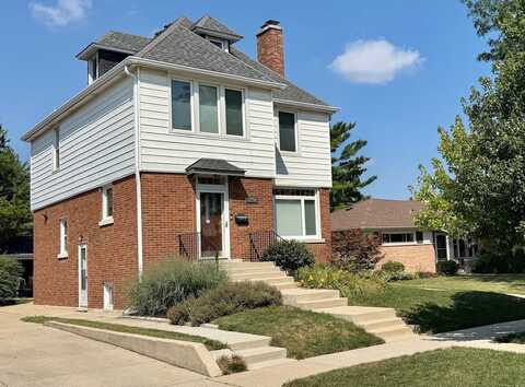 940 W Grant Drive, Des Plaines, IL 60016