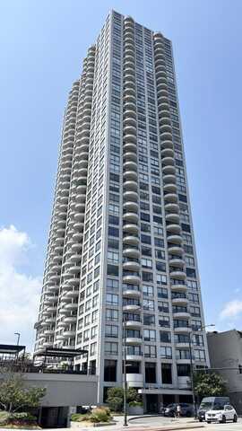 2020 N Lincoln Park West Avenue, Chicago, IL 60614