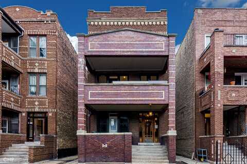 2318 W Thomas Street, Chicago, IL 60622