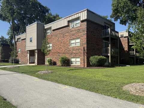 5720 East Avenue, Countryside, IL 60525
