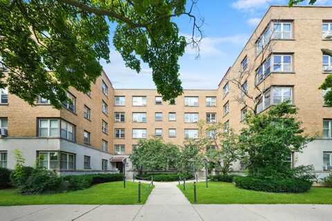 2610 W Balmoral Avenue, Chicago, IL 60625