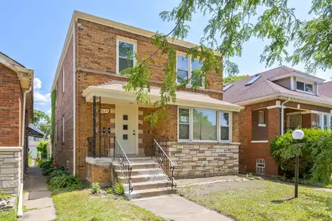 8647 S Kingston Avenue, Chicago, IL 60617