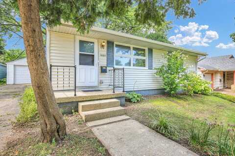 1009 N Busey Avenue, Urbana, IL 61801