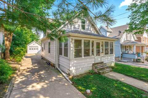635 Adams Street, Aurora, IL 60505
