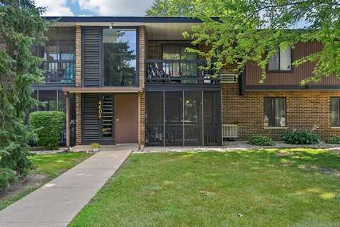 4602 W Northfox Lane, McHenry, IL 60050