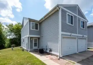 525 Meadow Green Lane, Round Lake Beach, IL 60073