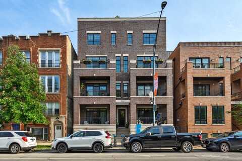 2341 W Roscoe Street, Chicago, IL 60618