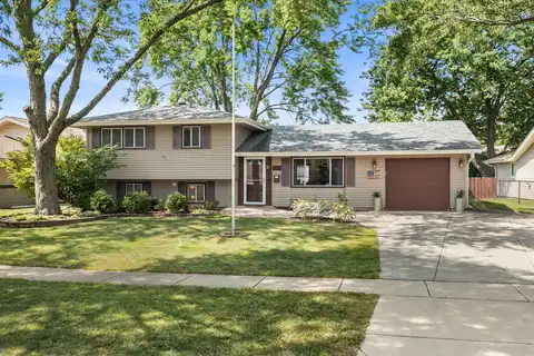 410 Andrew Lane, Schaumburg, IL 60193