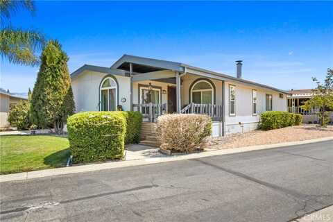 1300 W Menlo Avenue, Hemet, CA 92543