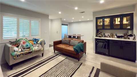 13035 Hubbard Street, Sylmar, CA 91342