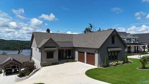 415 Boathouse Drive, Guntersville, AL 35976
