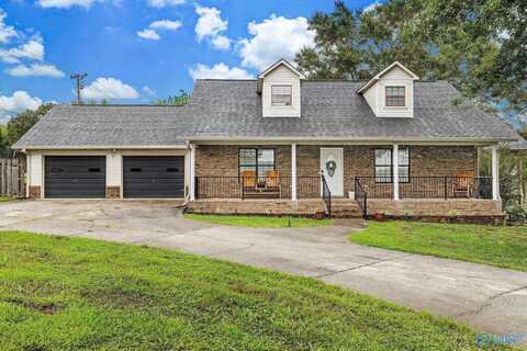 1166 10th Street NW, Arab, AL 35016
