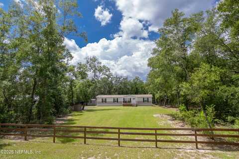 237 LAKE Street, Pomona Park, FL 32181
