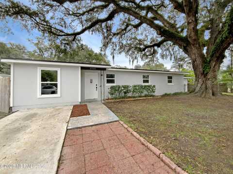 2535 LA TRELLE Court, Jacksonville, FL 32210