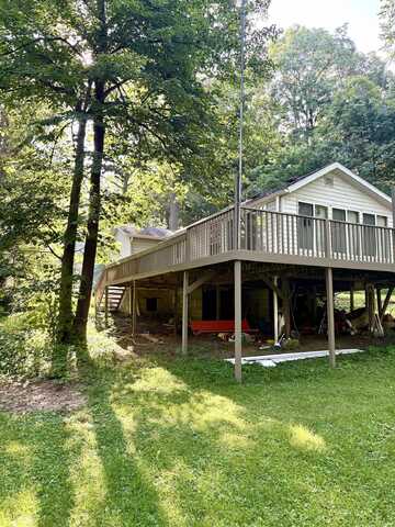 320 110 Lane, Hamilton, IN 46742