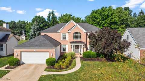 17084 Hampton Chase, Strongsville, OH 44136