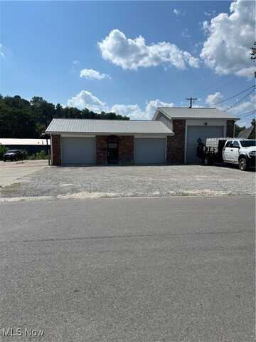 87 Steubenville Avenue, Cambridge, OH 43725