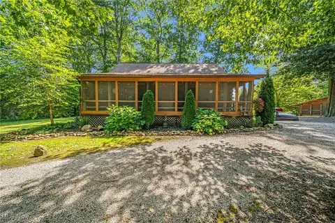 602 E River View Drive, Austinburg, OH 44010