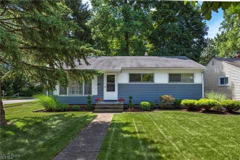 371 Fairwood Circle, Berea, OH 44017