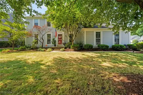 3714 Stratavon Street NW, North Canton, OH 44720